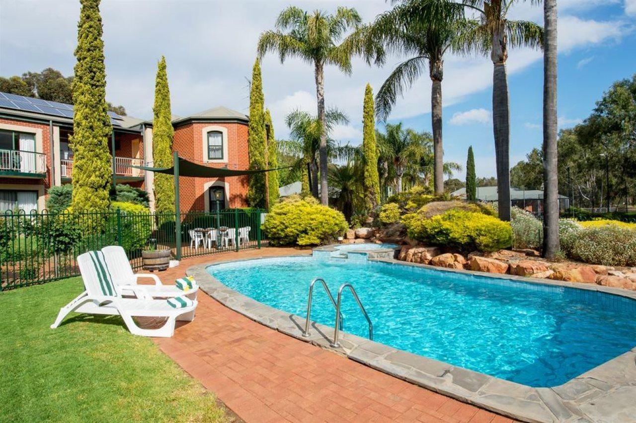 מלון Clare Country Club מראה חיצוני תמונה